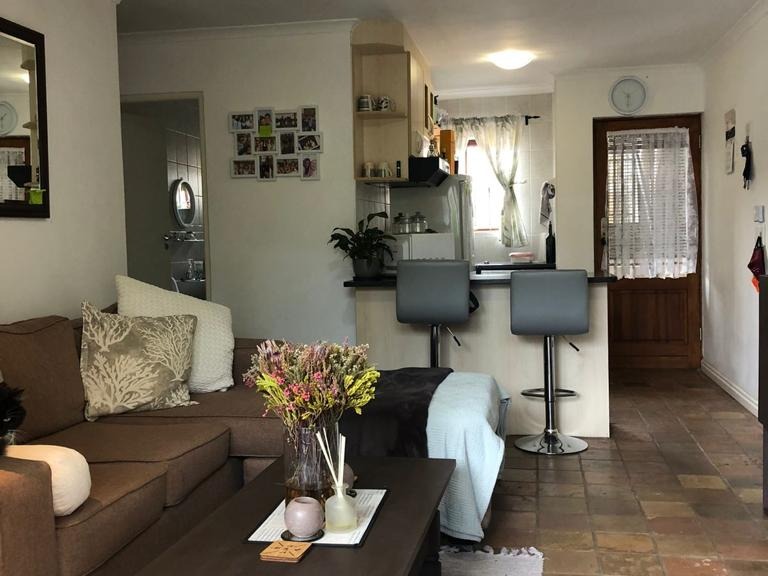 To Let 2 Bedroom Property for Rent in Table View Western Cape